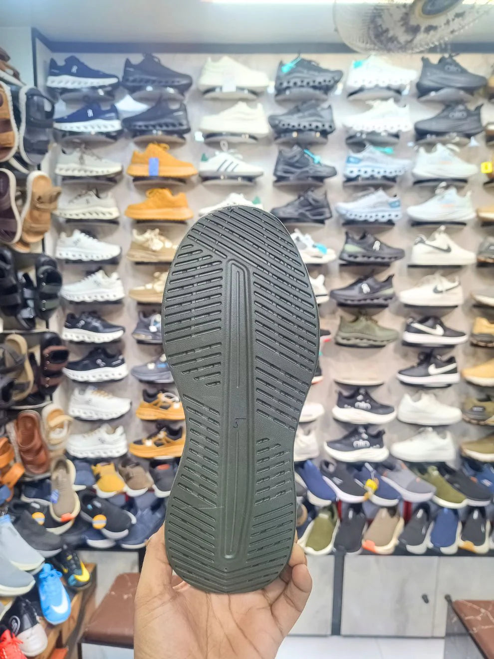 NADFTGUCO MEN PREMIUM CLOUD STYLE GREEN