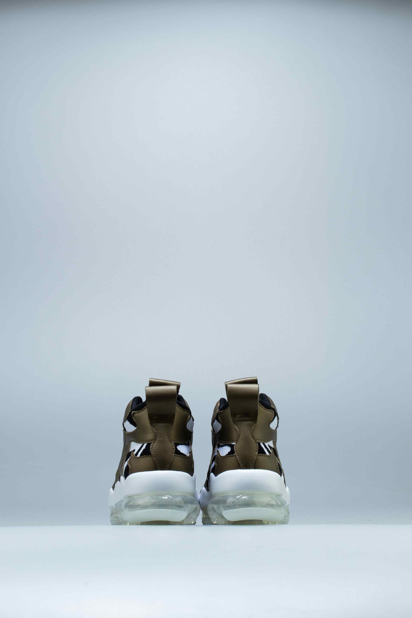 Vapormax Gliese Mens Shoe Metallic Field White Black