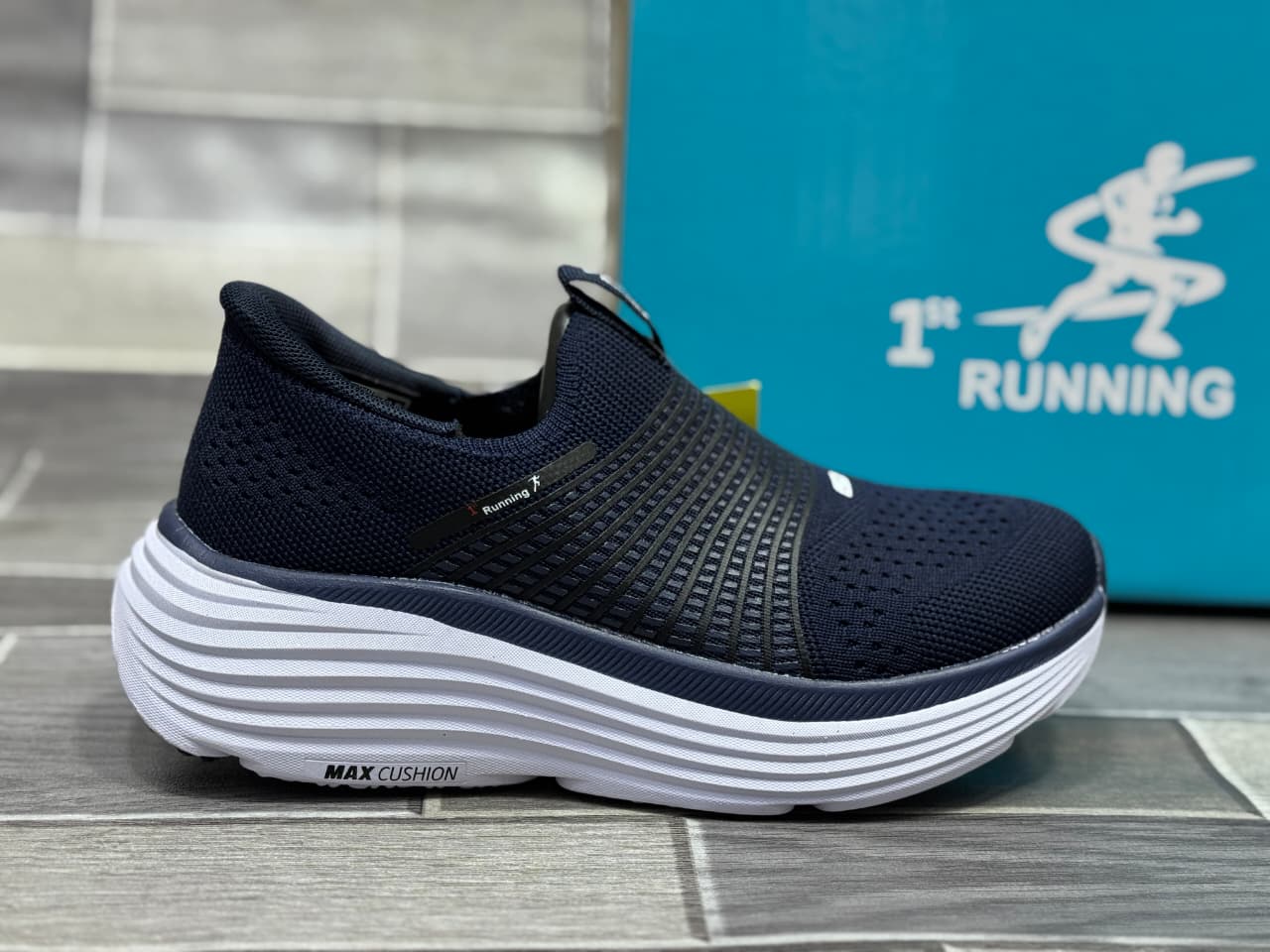 MAX COUSION SLIP INN SKECHERS NAVY BLUE