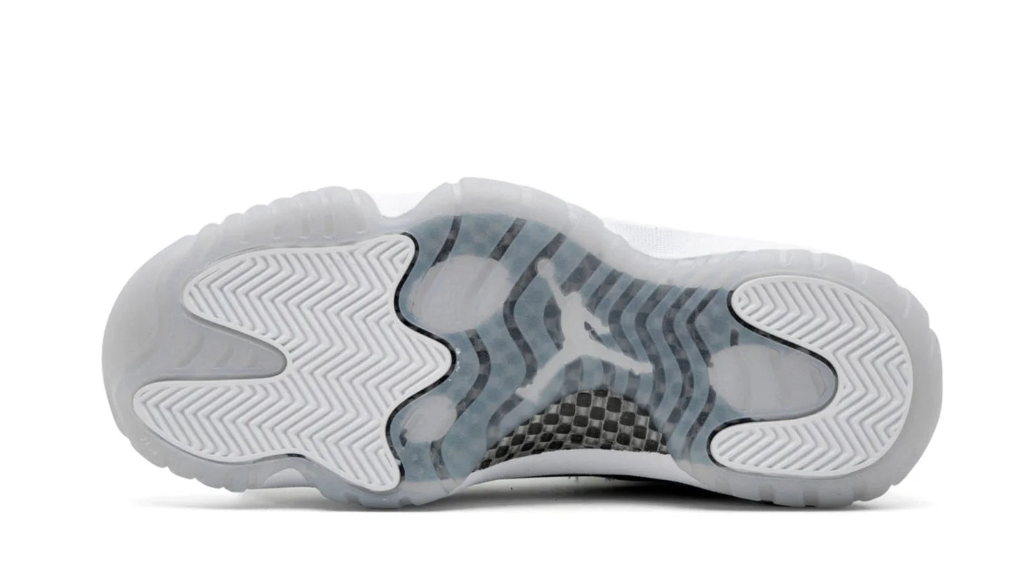 AIR JORDAN 11 RETRO WMNS METALLIC SILVER