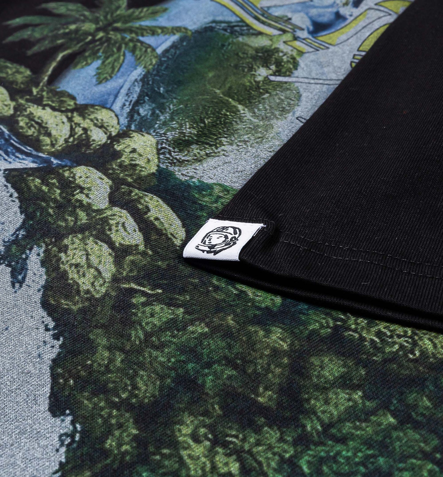 Waterfall Mens Short Sleeve Shirt Black