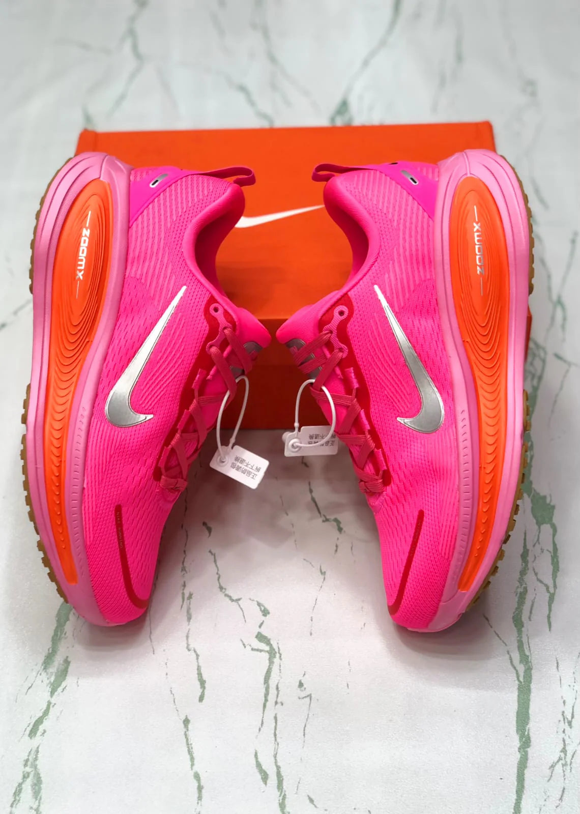 NIKE VERMO 18 RED AND PINK