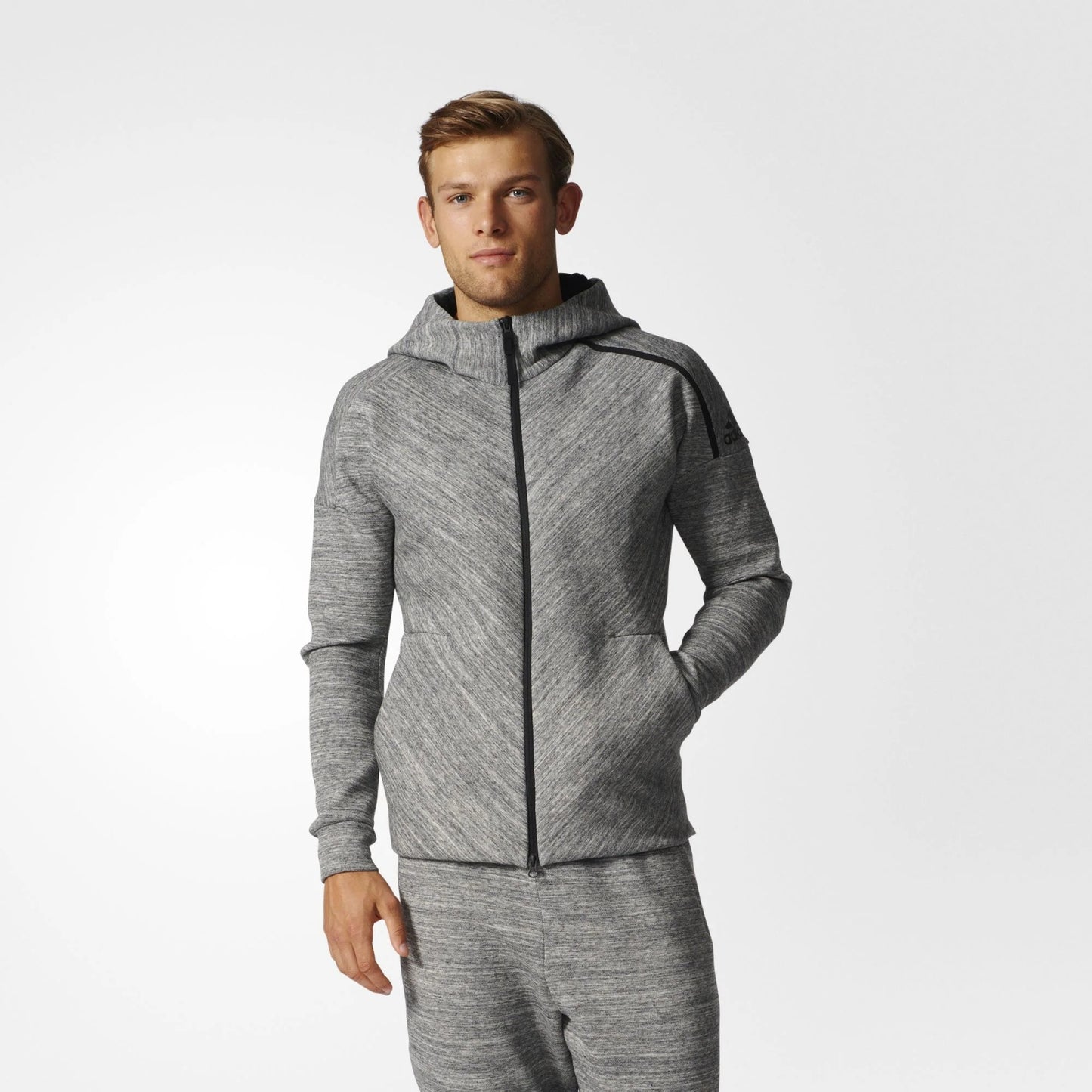 ZNE Travel Hoodie Mens Medium Heather Grey