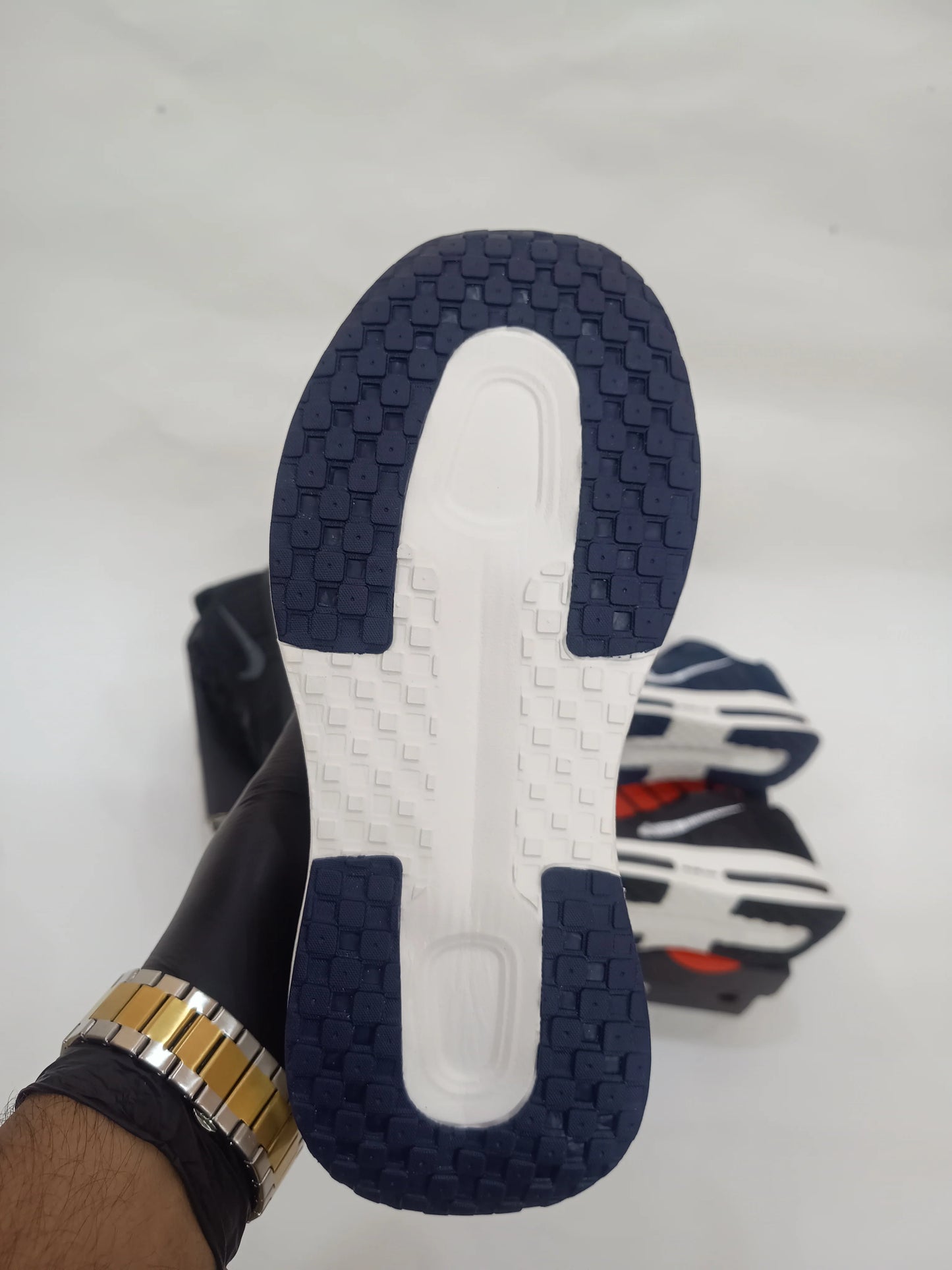 NIKE AIR ZOOM BLUE AND WHITE