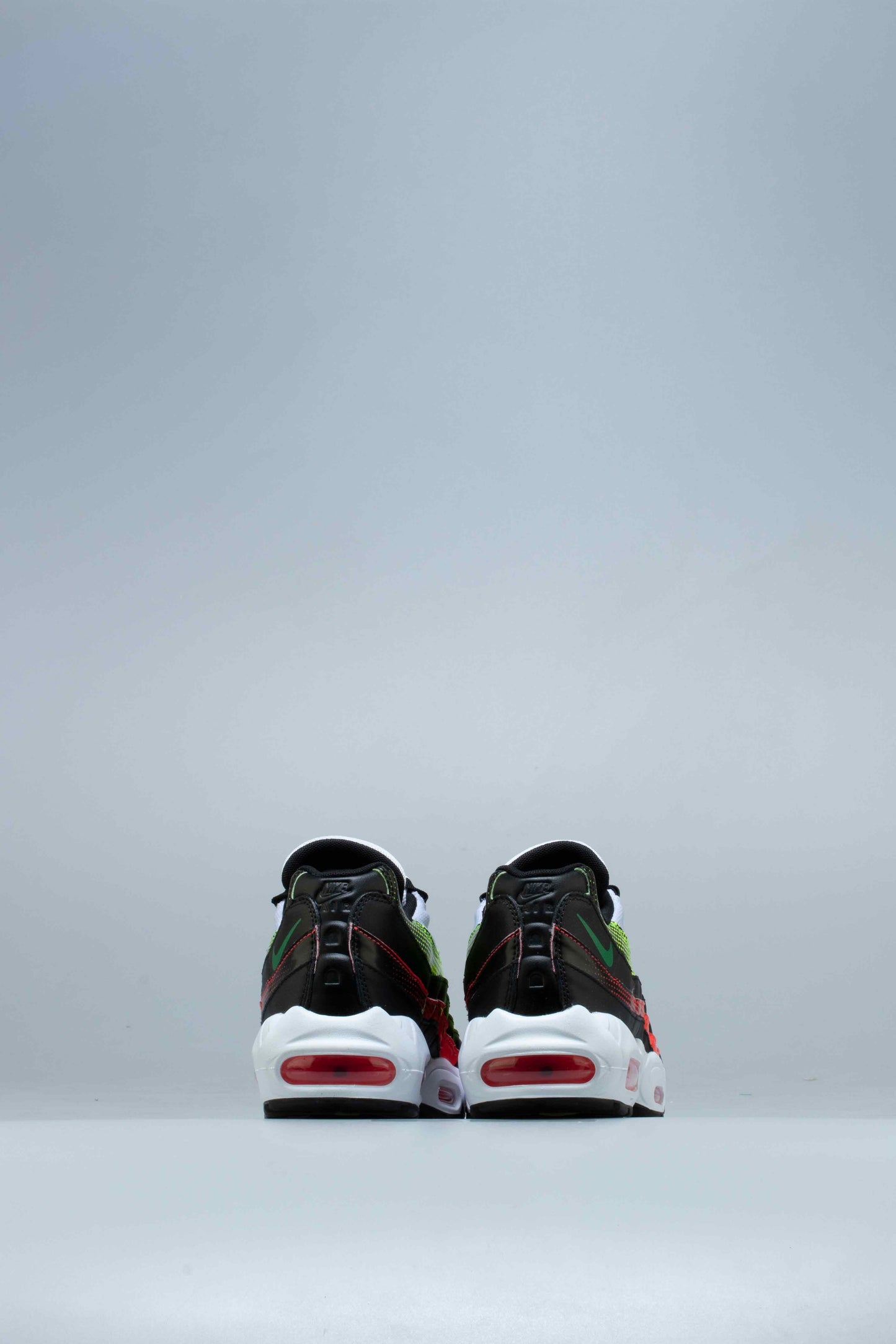 Air Max 95 SE Mens Shoes Black White Volt Solar Red
