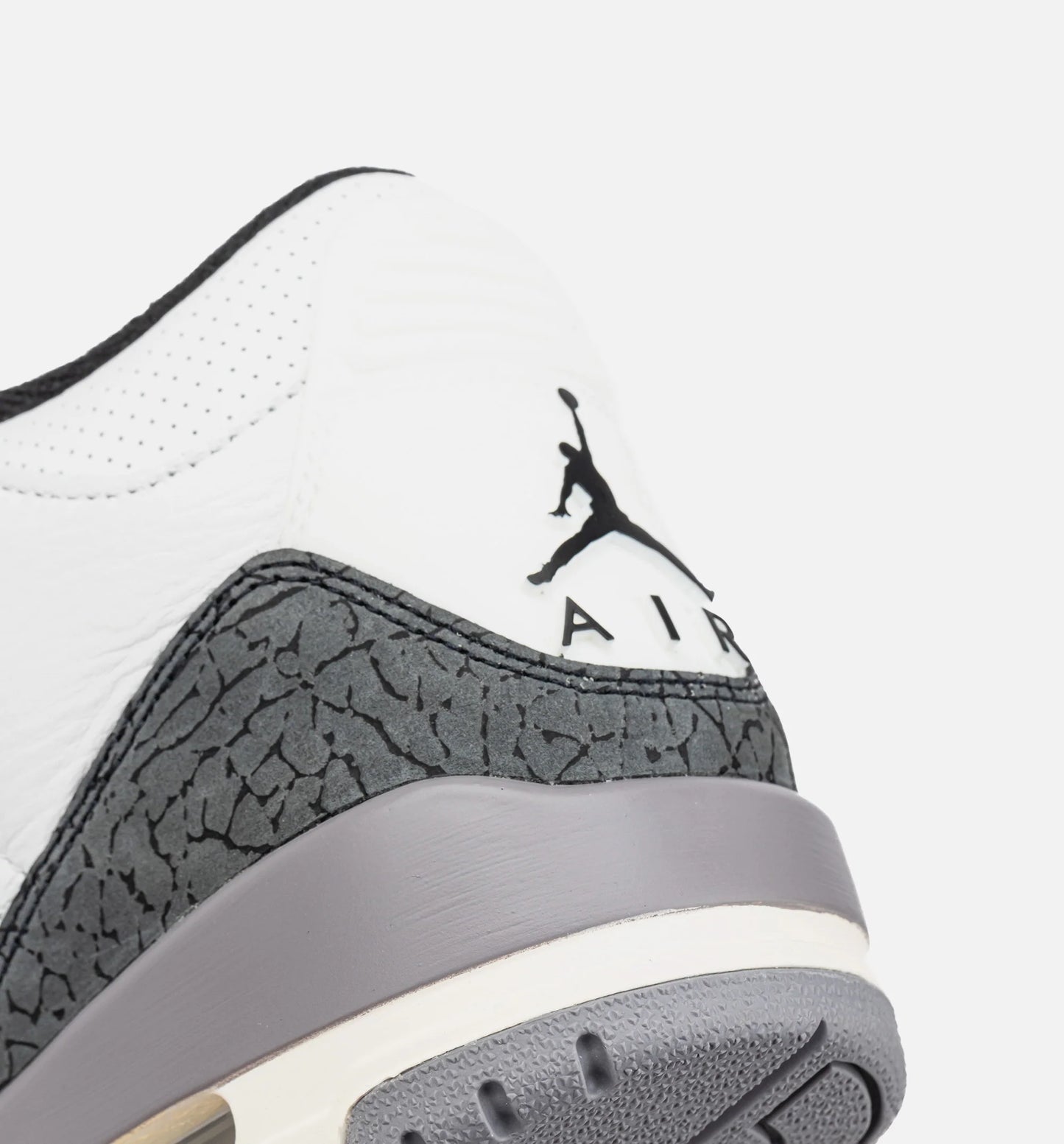 Air Jordan 3 Retro Cement Grey Mens Lifestyle Shoe Summit White Fire Red Cement Grey Black