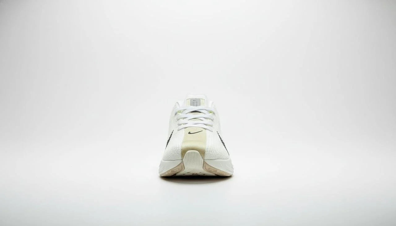 NIKE PEGASUS PLUS OFF WHITE GREY AND CREAM