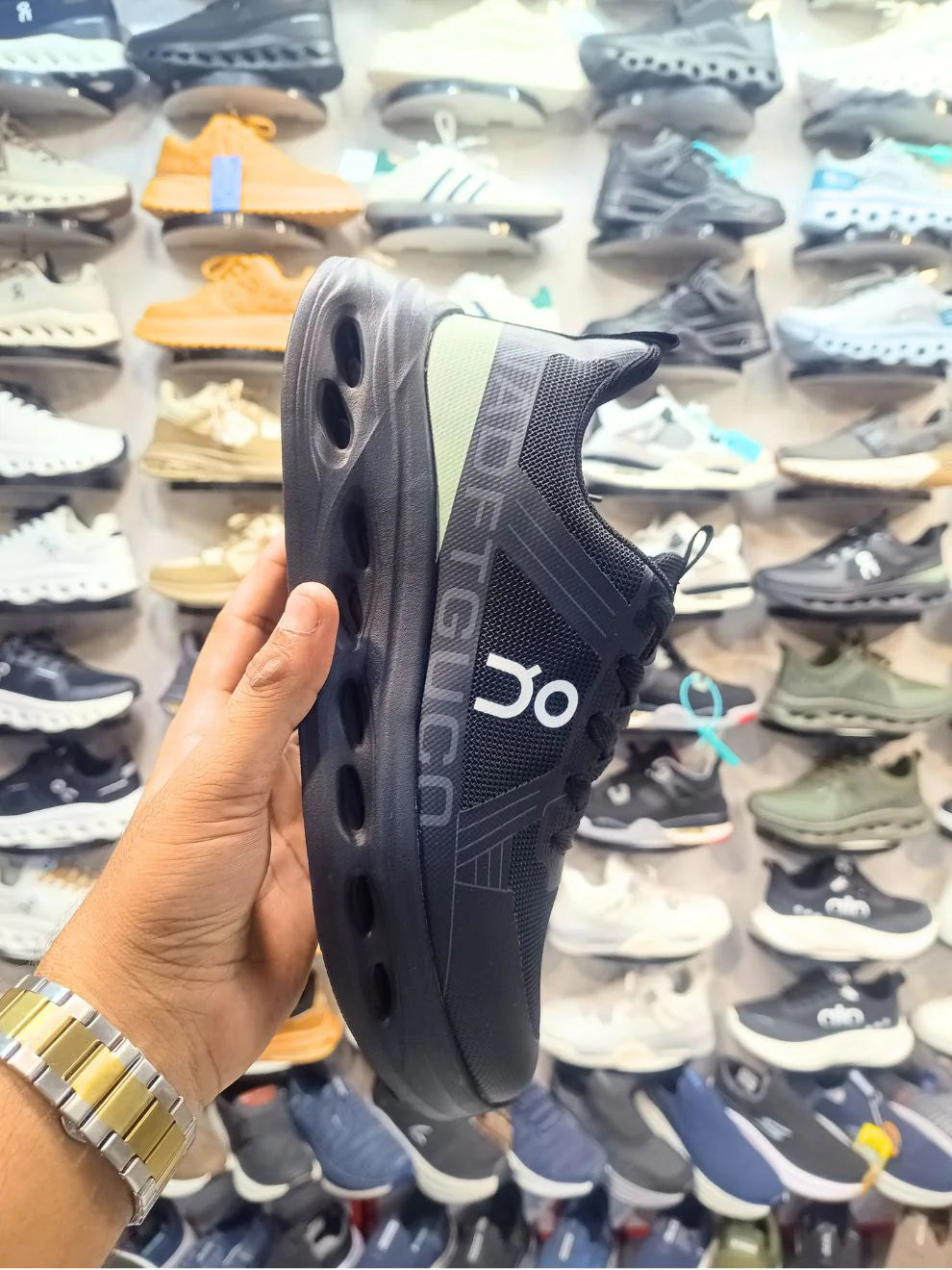 NADFTGUCO MEN PREMIUM CLOUD STYLE BLACK