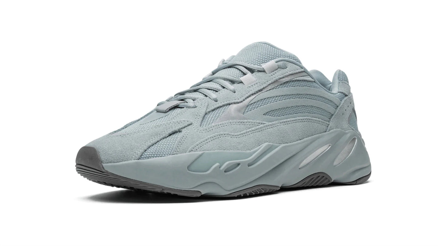 YEEZY BOOST 700 V2 Hospital Blue
