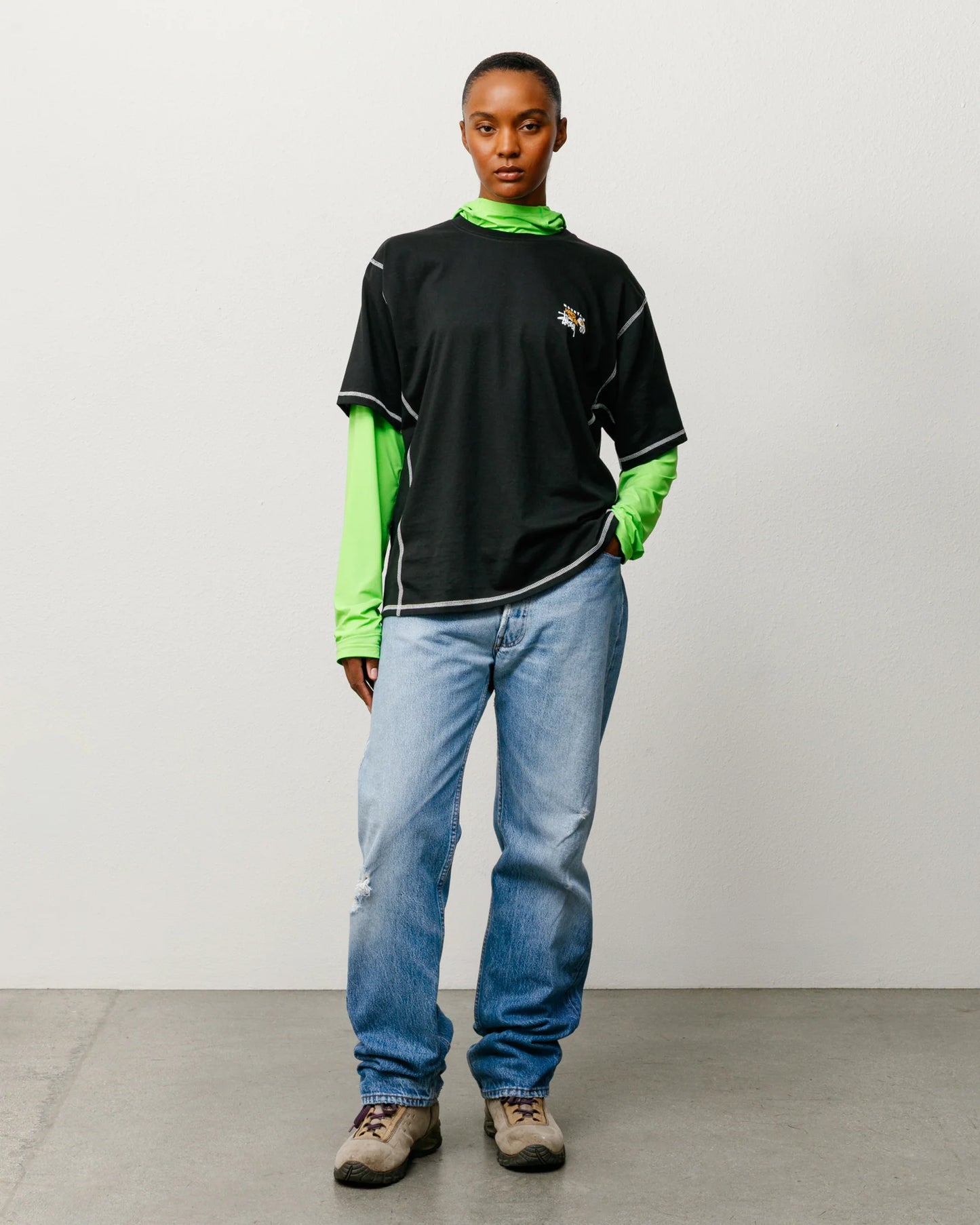 STÜSSY MOUNTAIN HARDWEAR TEE