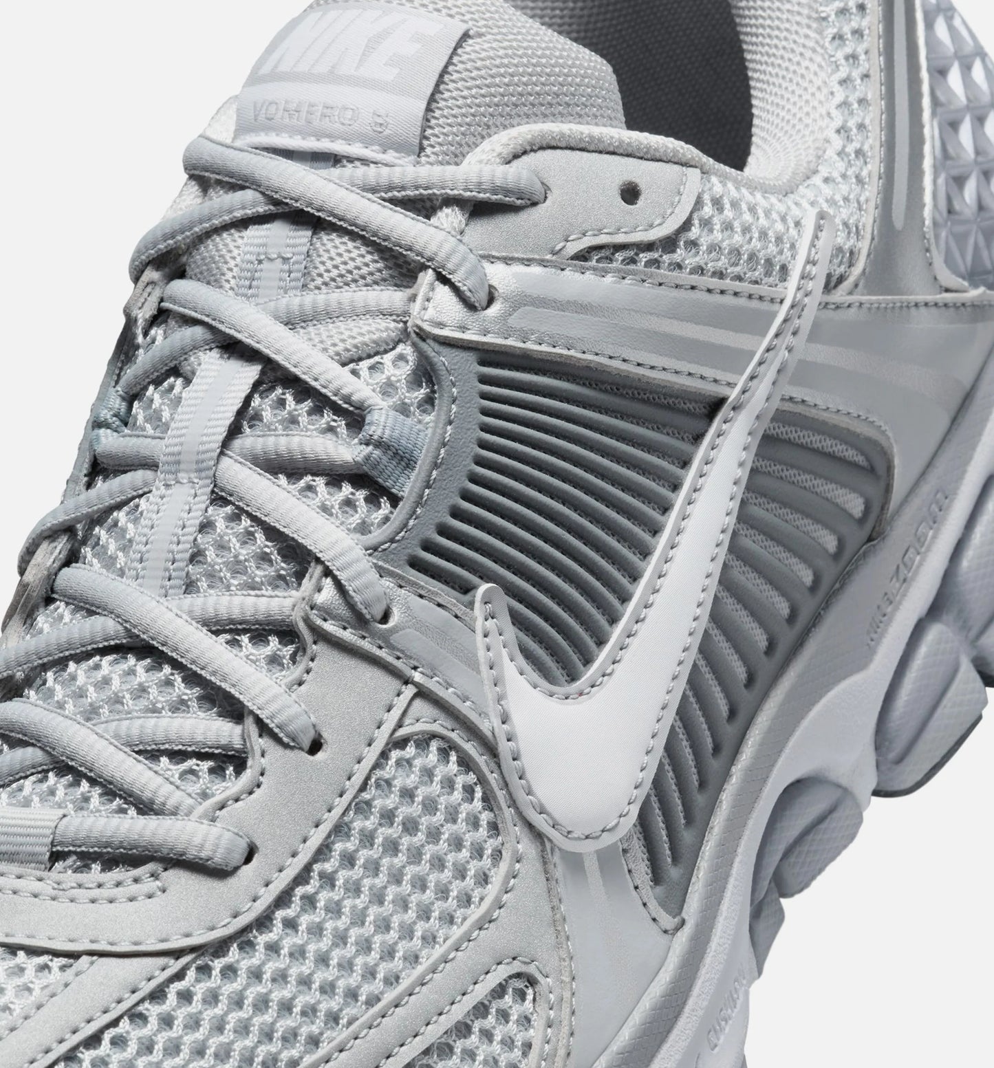 Zoom Vomero 5 Cool Grey Wolf Mens Lifestyle Shoe Wolf Grey Metallic Silver Cool Grey White