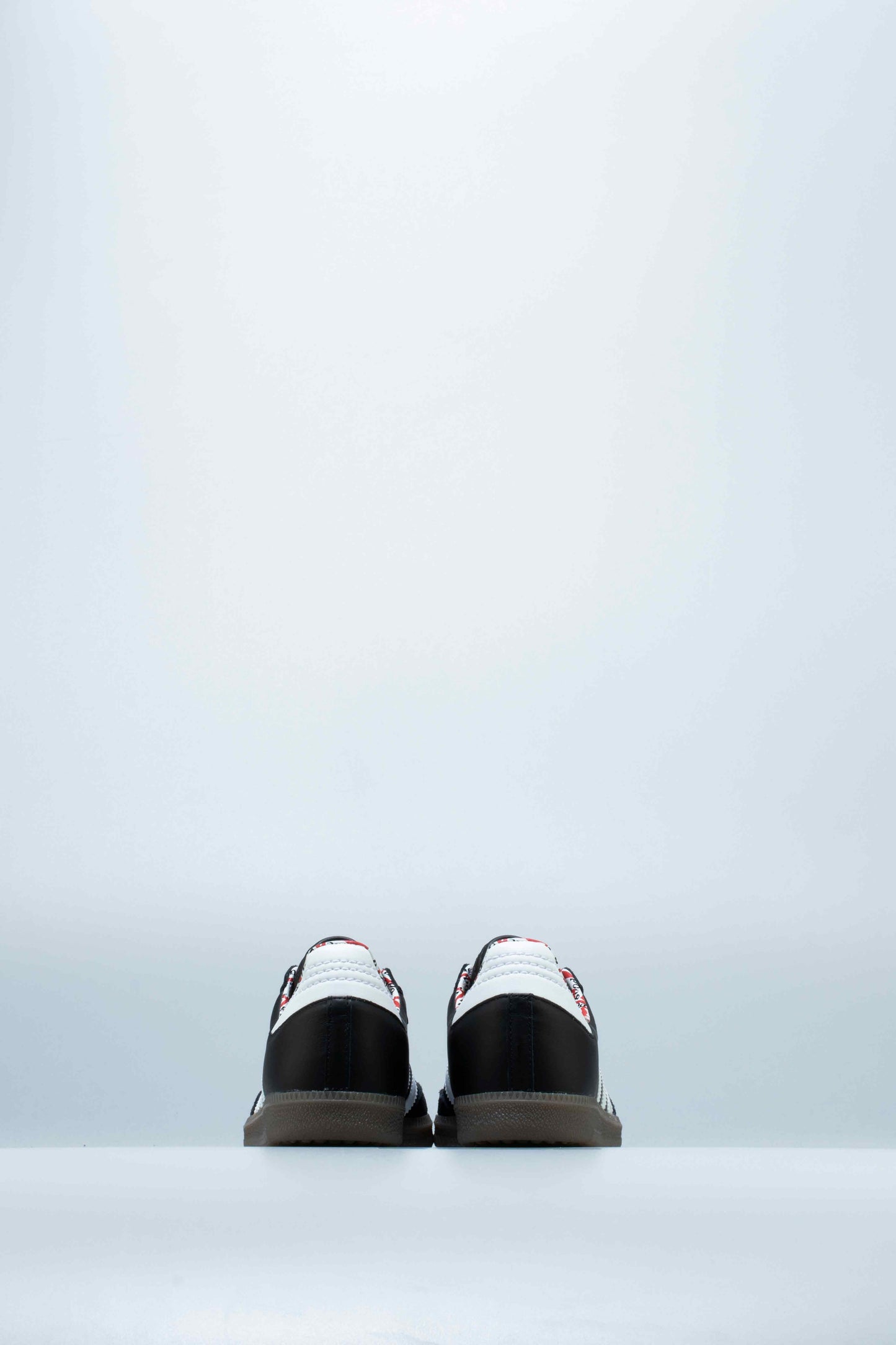 Hagt Samba Mens Shoe Core Black Cloud White