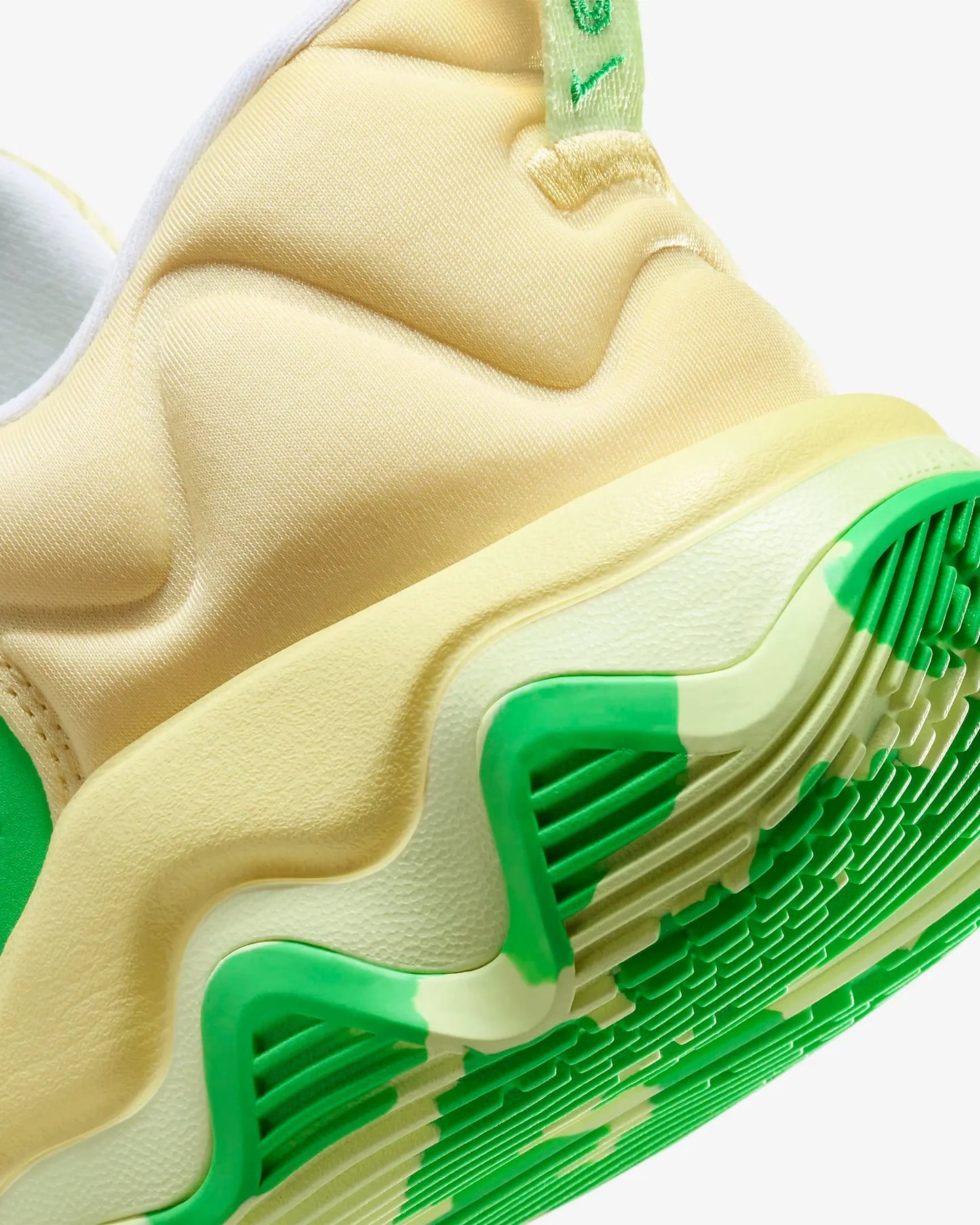 Tênis Nike Giannis Immortality 3 Amarelo Verde