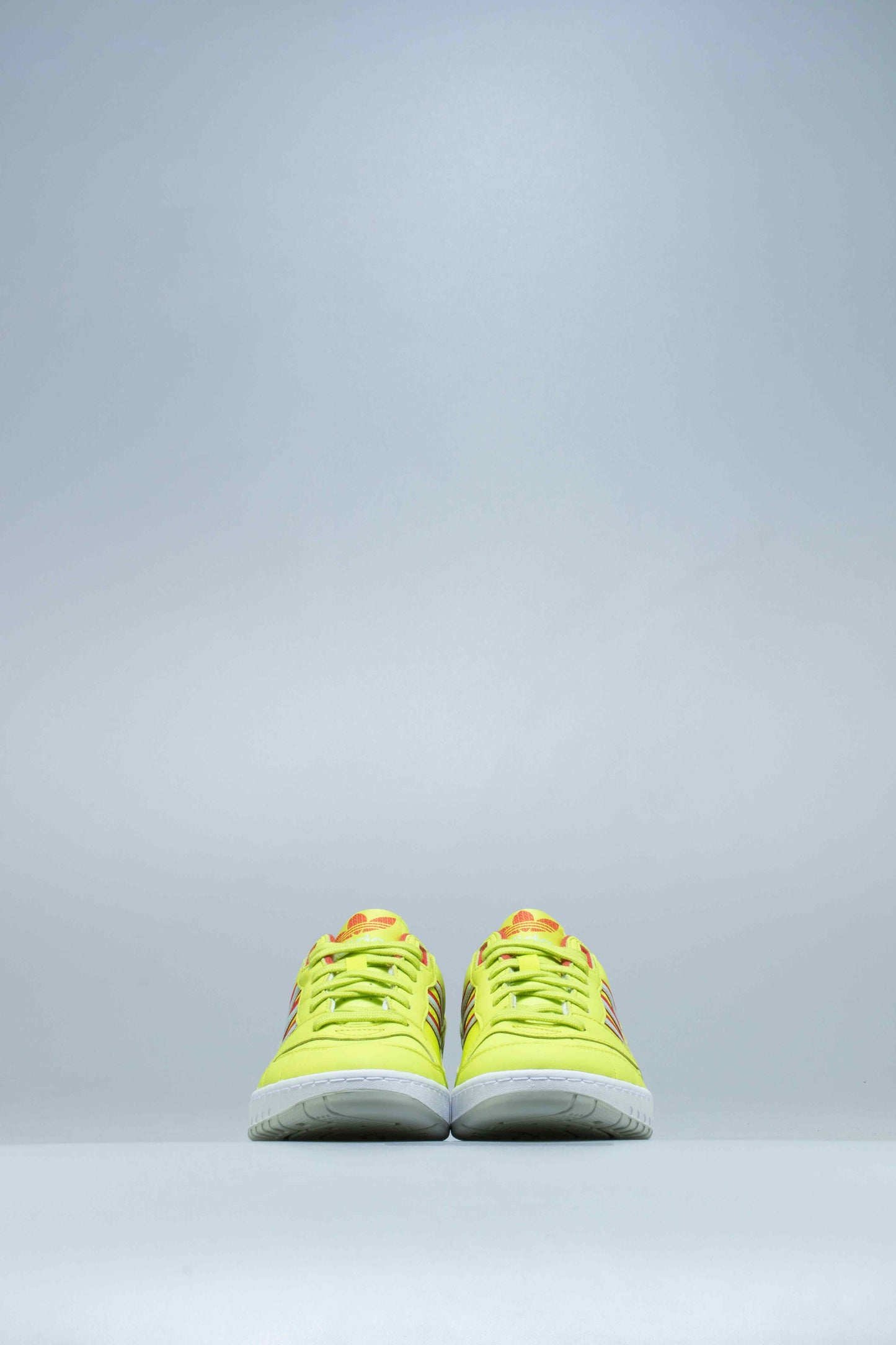 AR Trainer Mens Shoe Semi Solar Yellow Lush Red Green