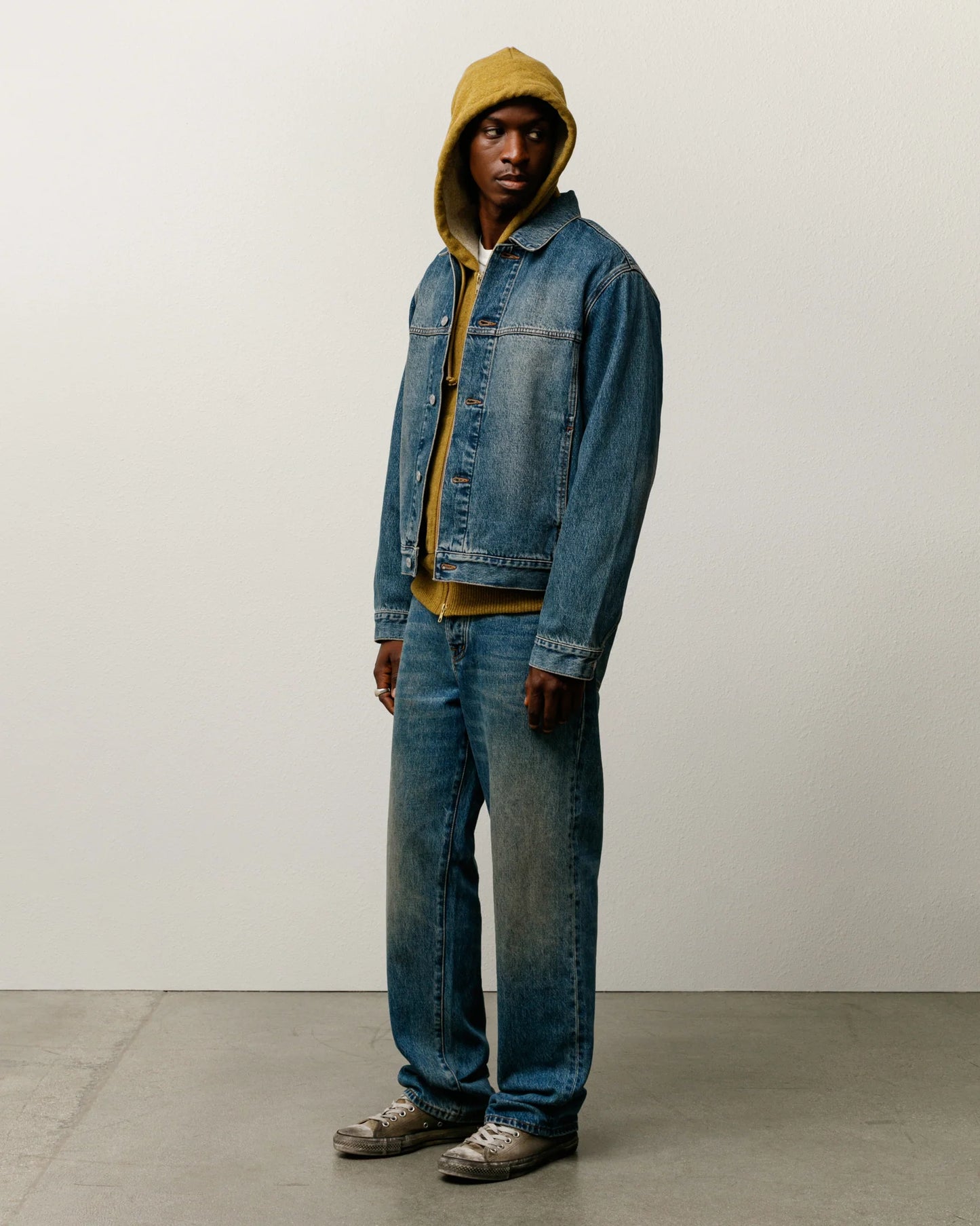 DENIM TRUCKER JACKET