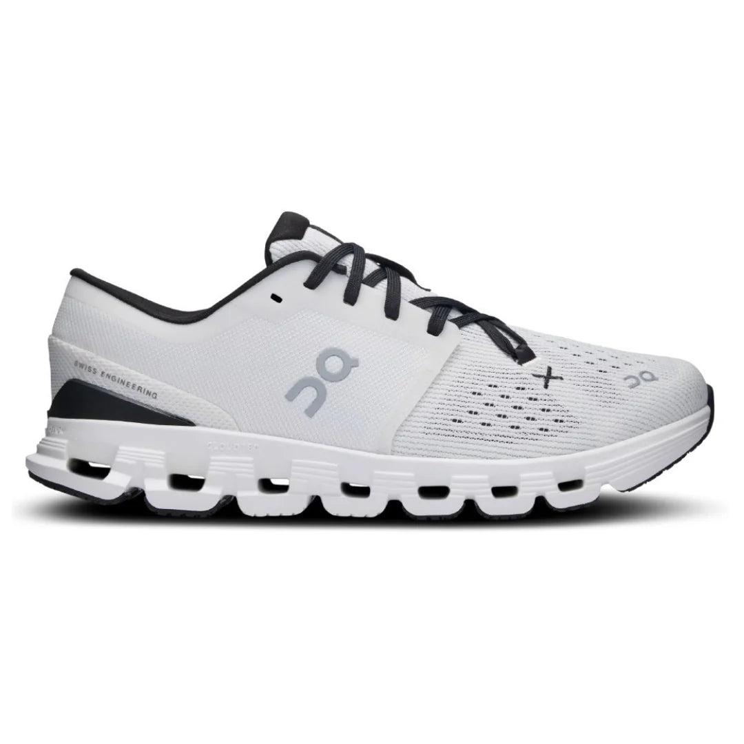 Tênis On Running Cloud X 4 White Black