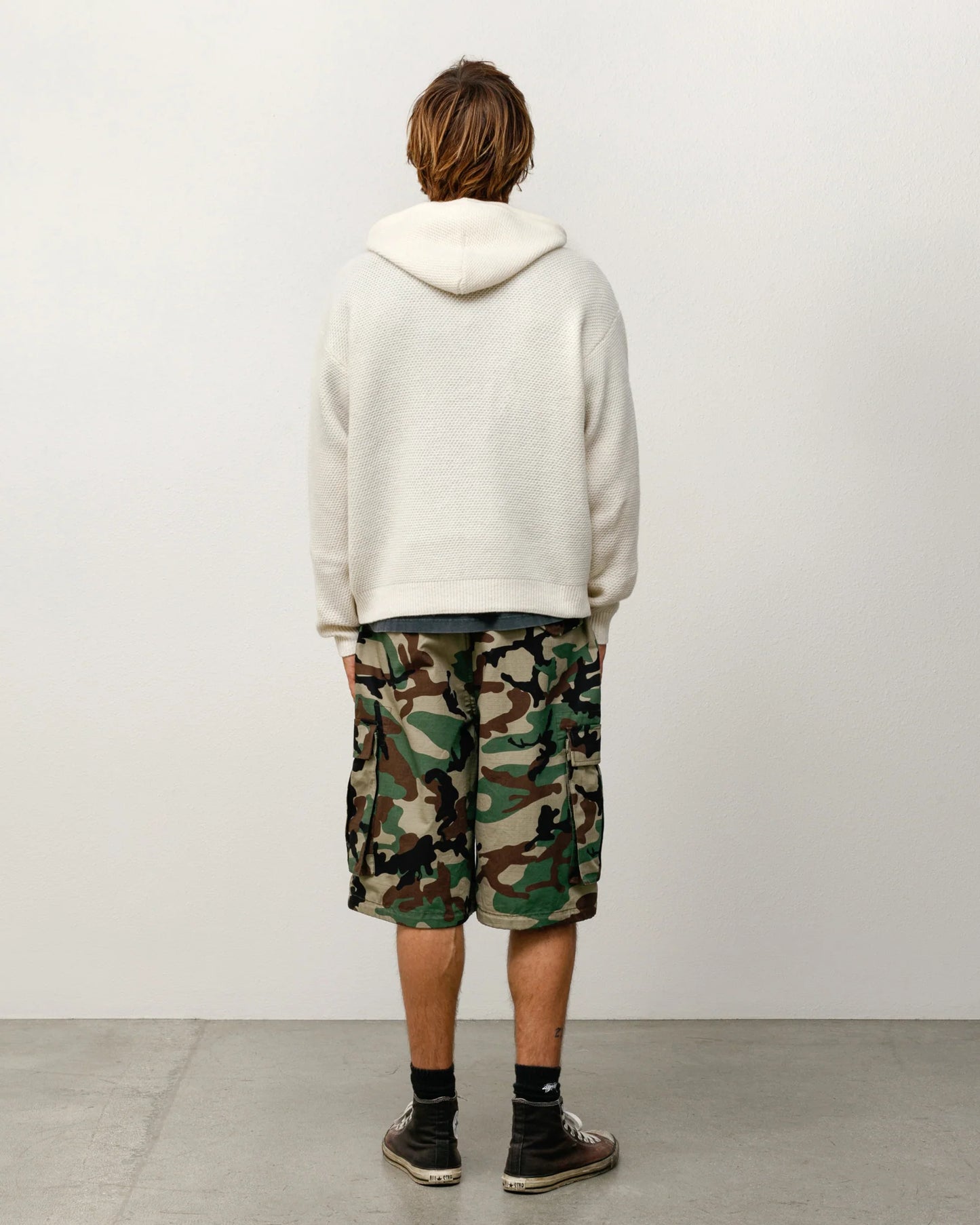 TEXTURED ZIP HOODED SWEATER