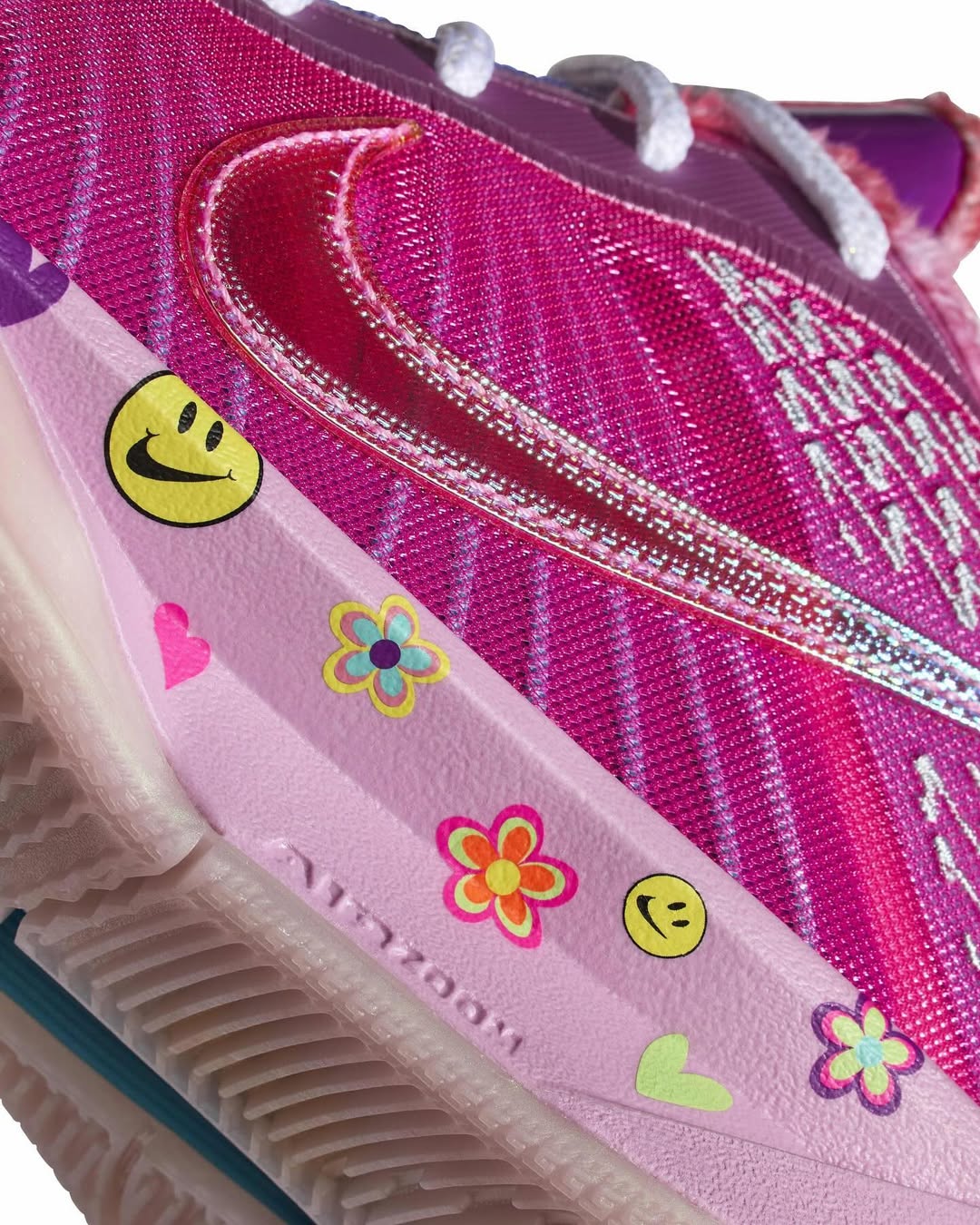 Tênis Nike Sabrina 2 Doernbecher