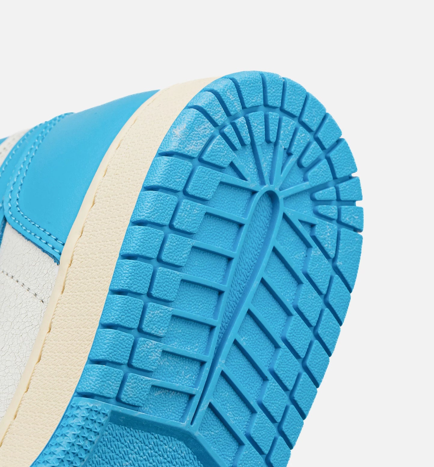 Air Jordan 1 Retro High OG UNC Reimagined Grade School Lifestyle Shoe Dark Powder Blue Sail