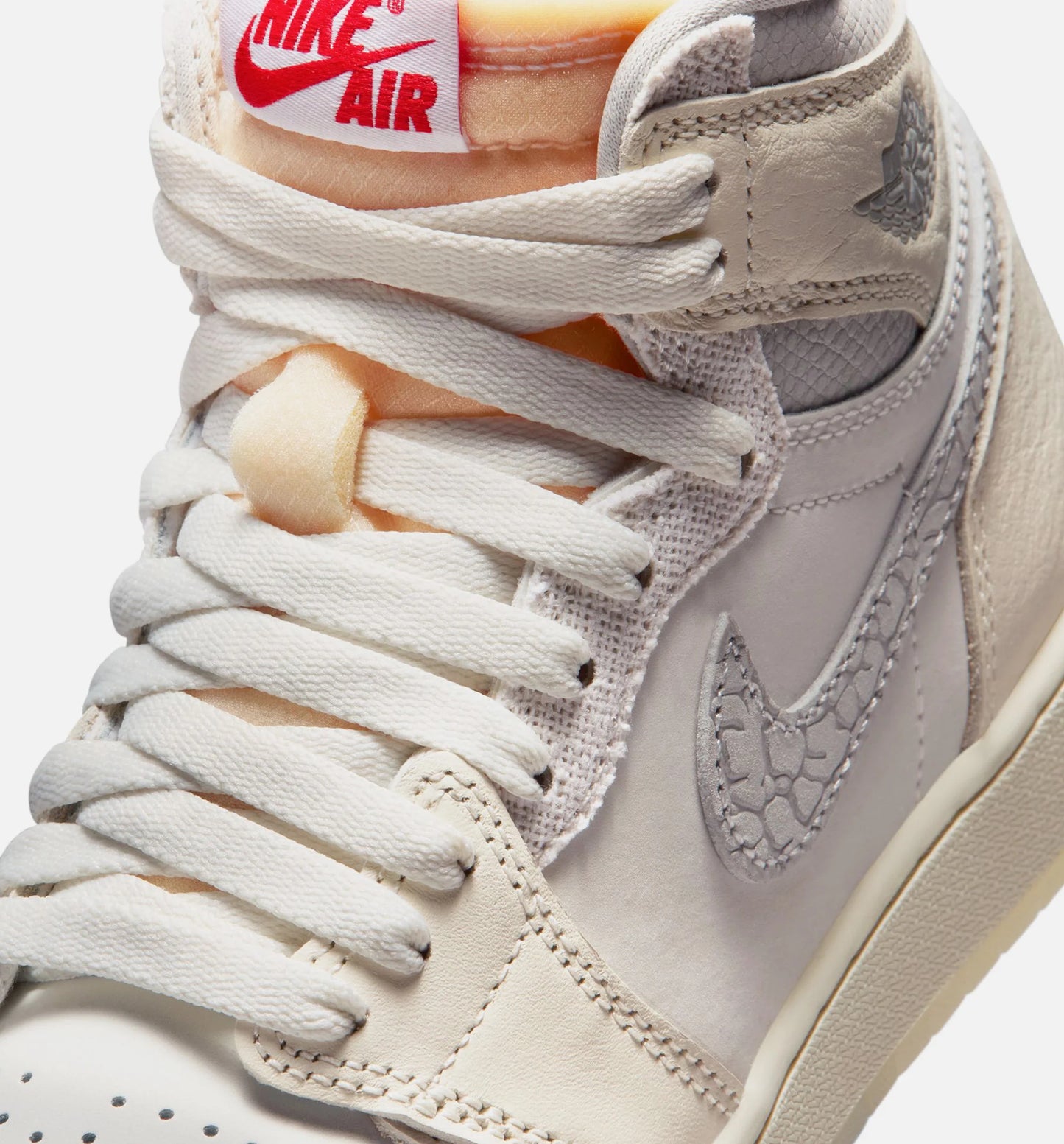 Air Jordan 1 Retro High OG Sail Grade School Lifestyle Shoe Sail University Red Pale Ivory Coconut Milk Phantom